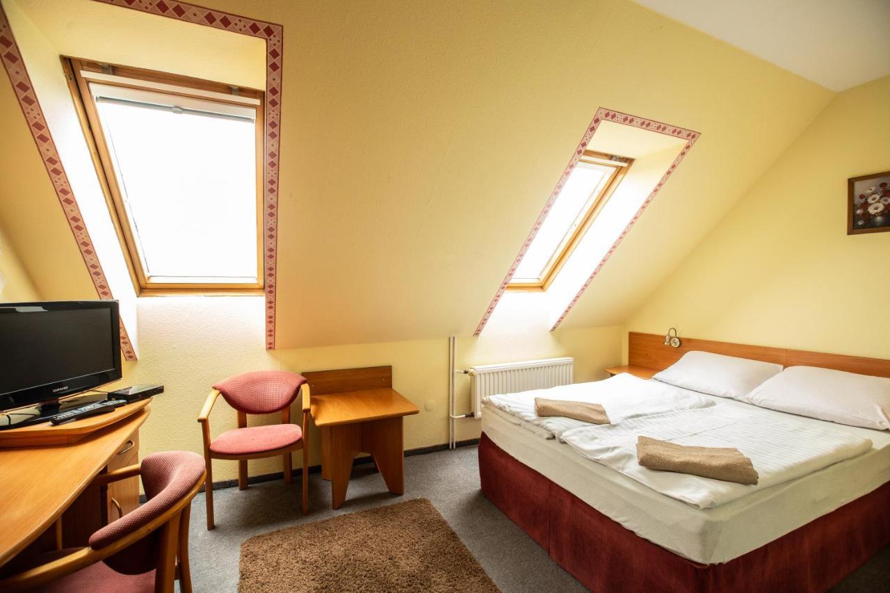 Hotel Margo Cedynia Eksteriør billede