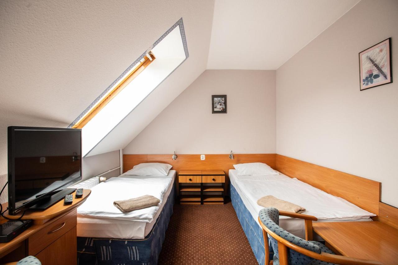 Hotel Margo Cedynia Eksteriør billede